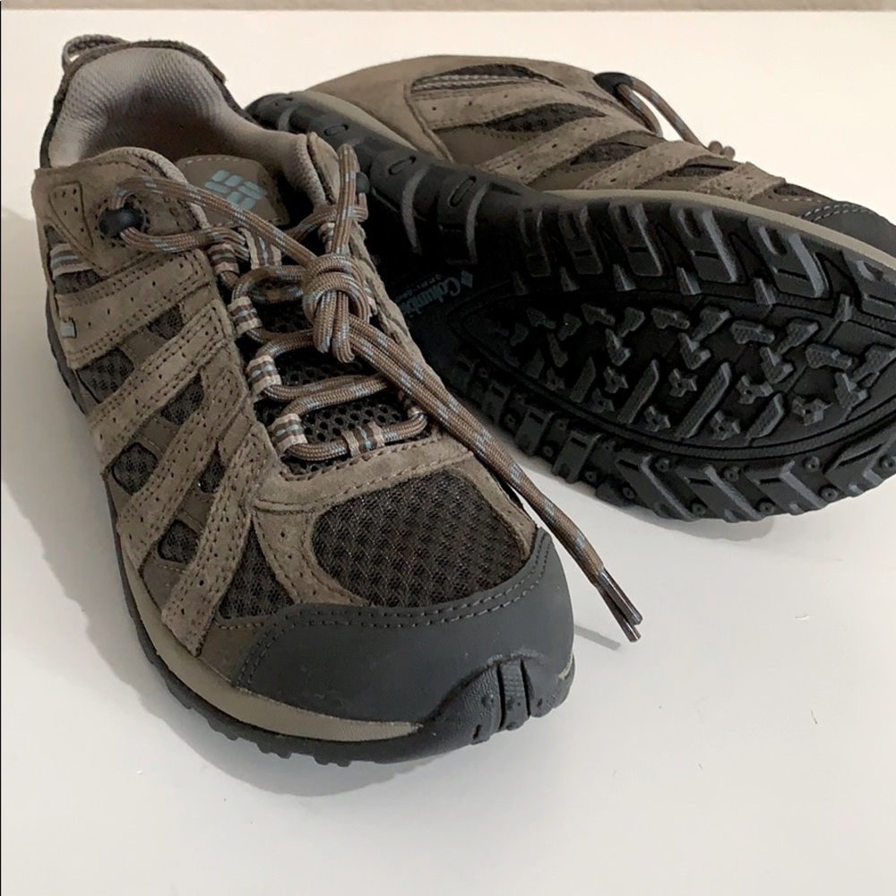 Columbia Women’s Redmond Hiking Shoes, size 9.5